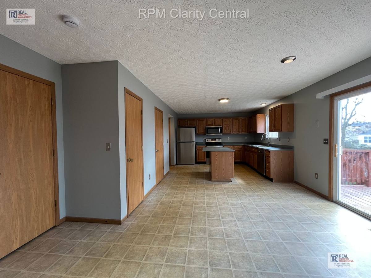 House for rent at 7693 Brunfield Dr, Blacklick, OH 43004