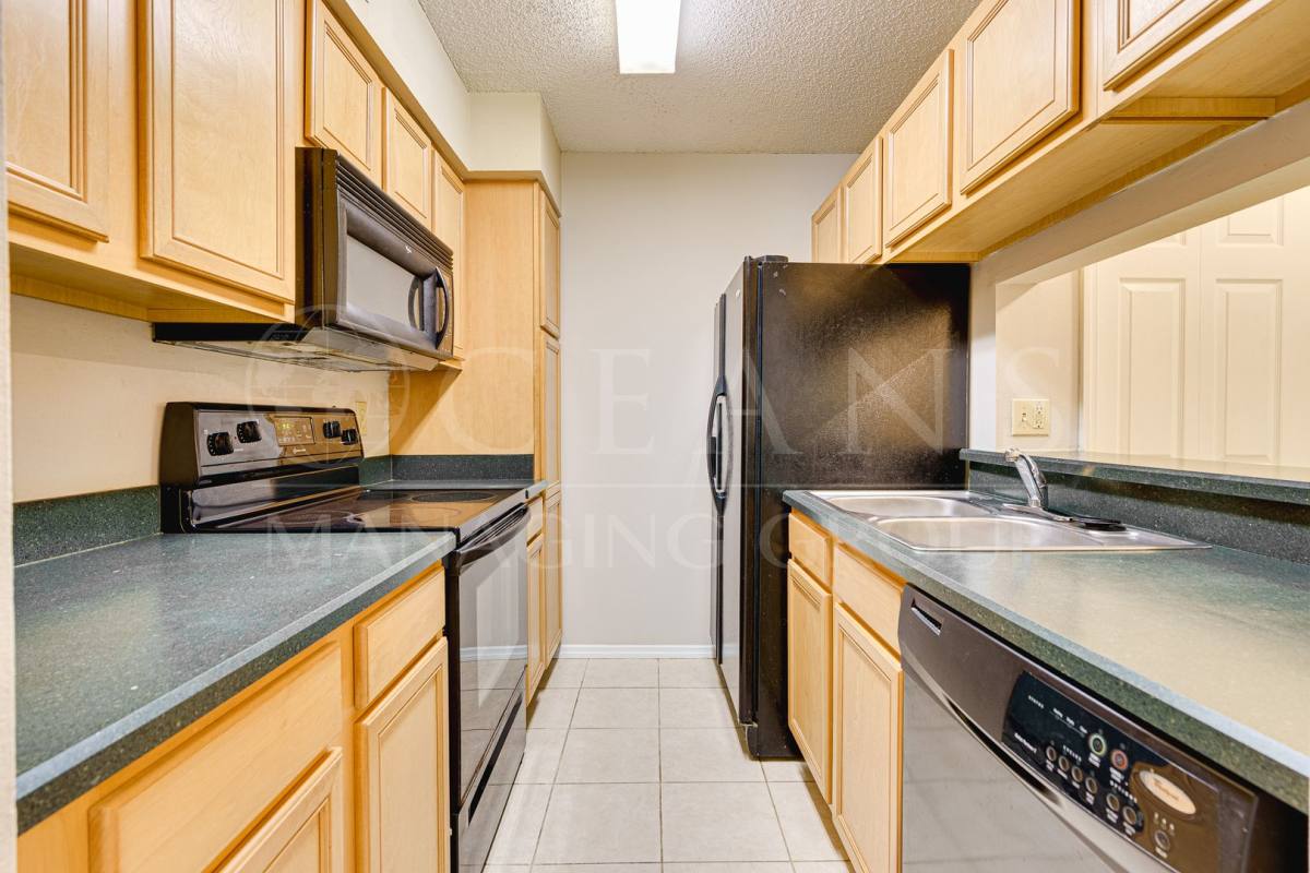 Condo for rent at 1401 S Palmetto Ave, Daytona Beach, FL 32114