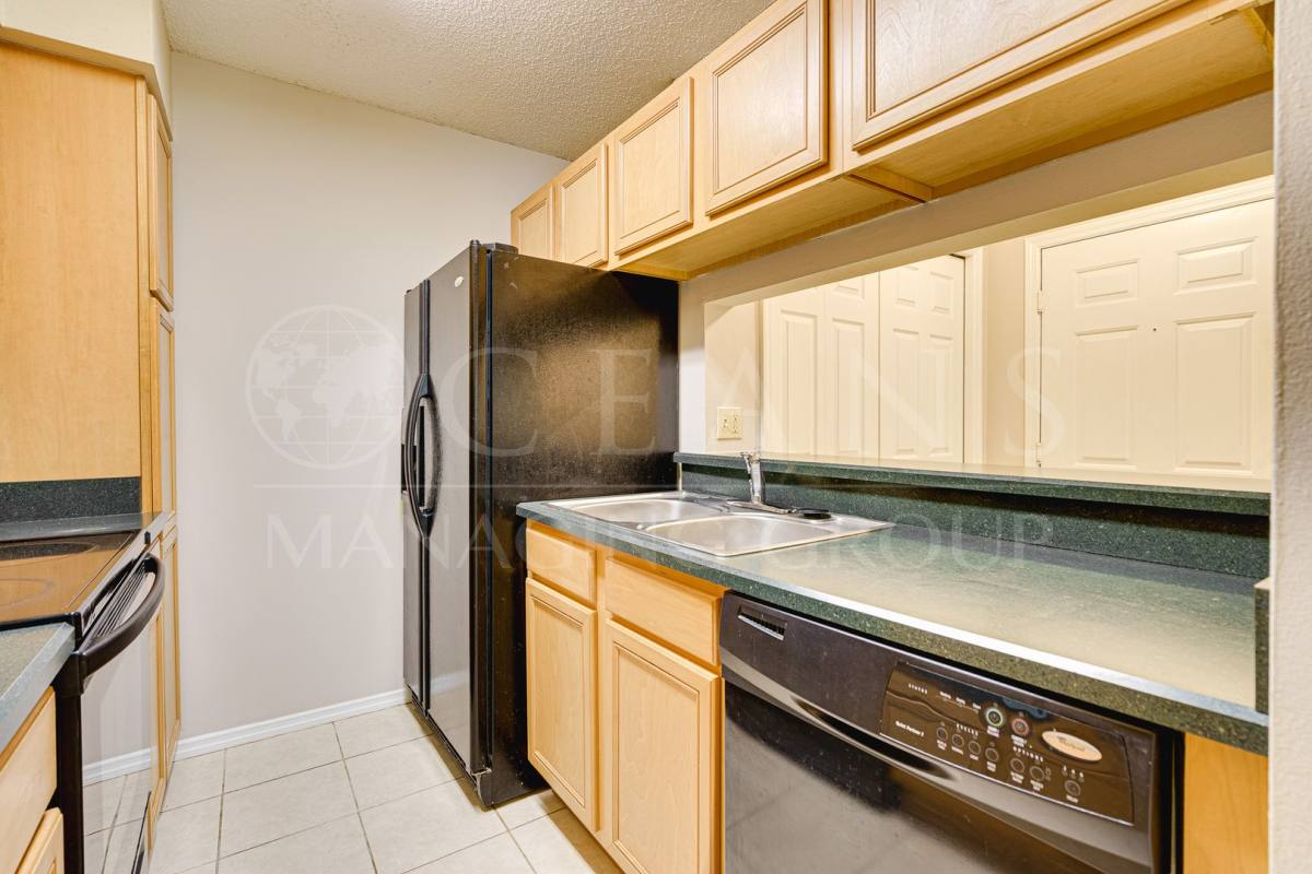 Condo for rent at 1401 S Palmetto Ave, Daytona Beach, FL 32114