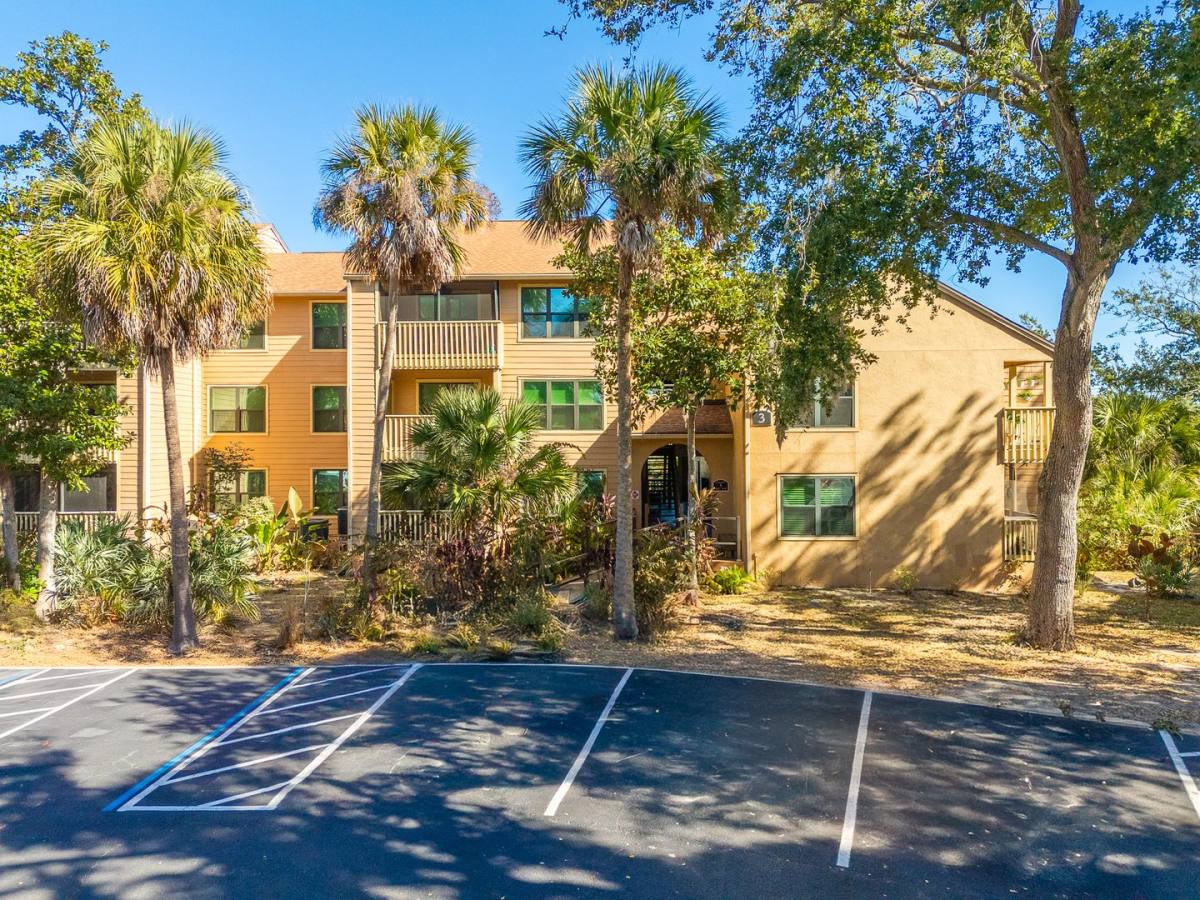 Condo for rent at 1401 S Palmetto Ave, Daytona Beach, FL 32114