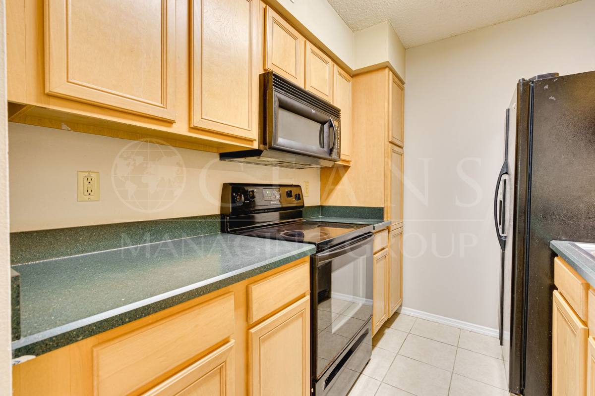 Condo for rent at 1401 S Palmetto Ave, Daytona Beach, FL 32114