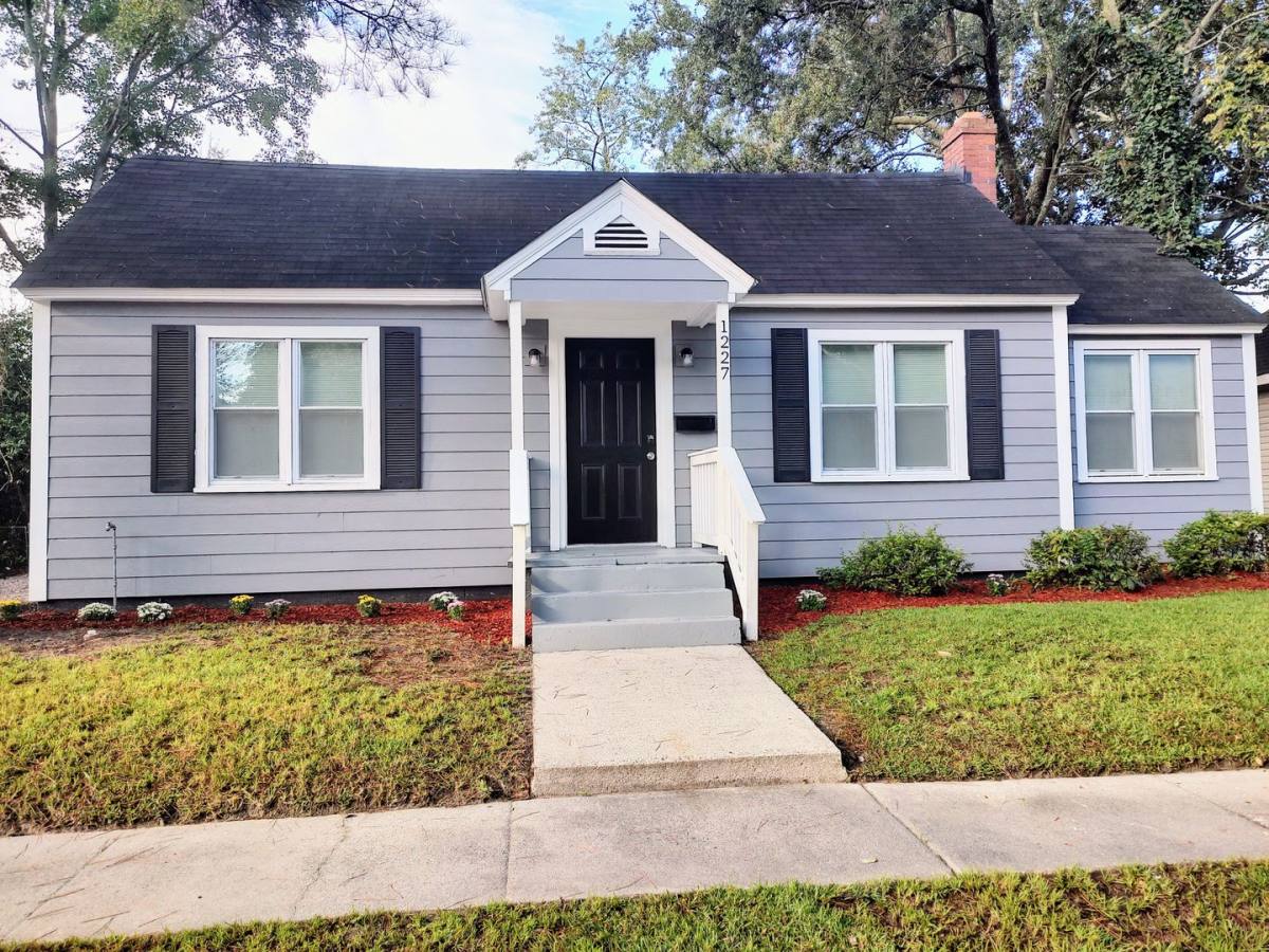 Apartment for rent at 1227 E 38th St, Savannah, GA 31404