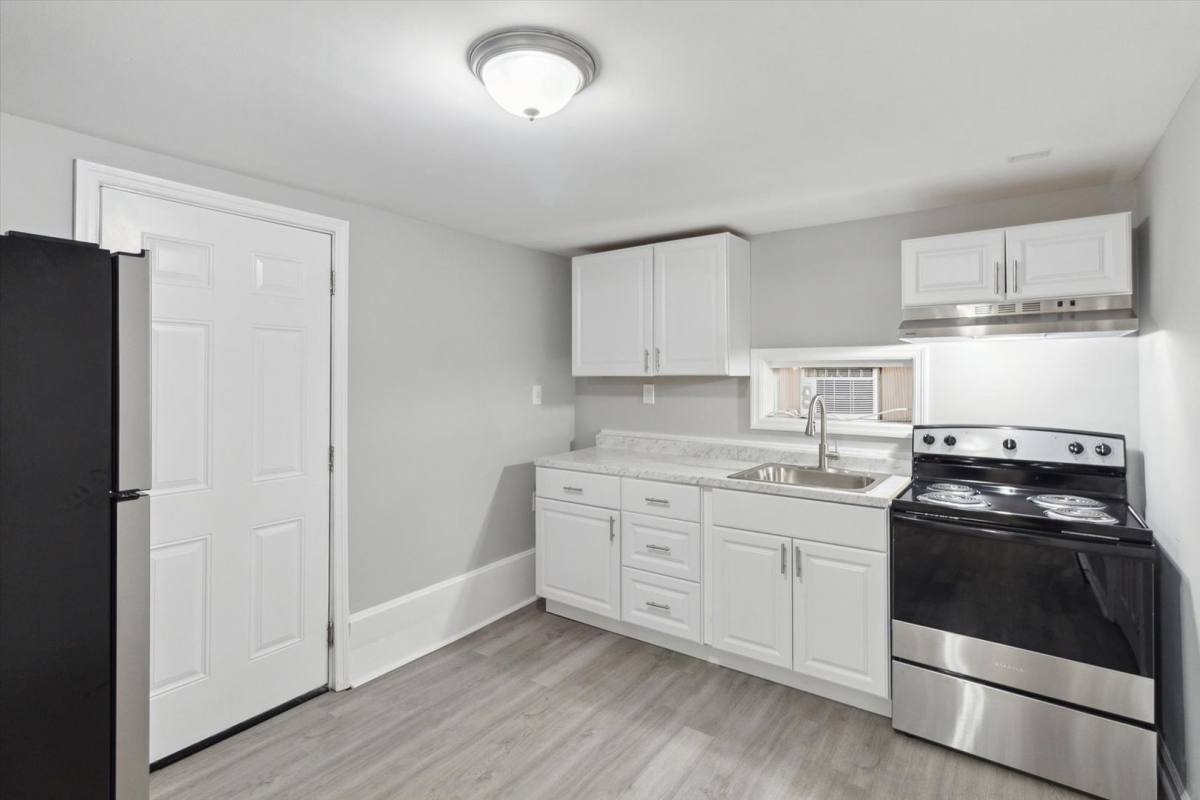 Apartment for rent at 1227 E 38th St, Savannah, GA 31404