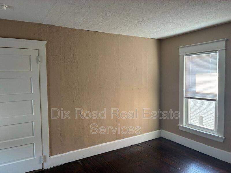 Apartment for rent at 1002 Auburn St #2, Middletown, OH 45042