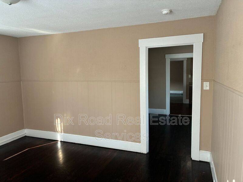Apartment for rent at 1002 Auburn St #2, Middletown, OH 45042