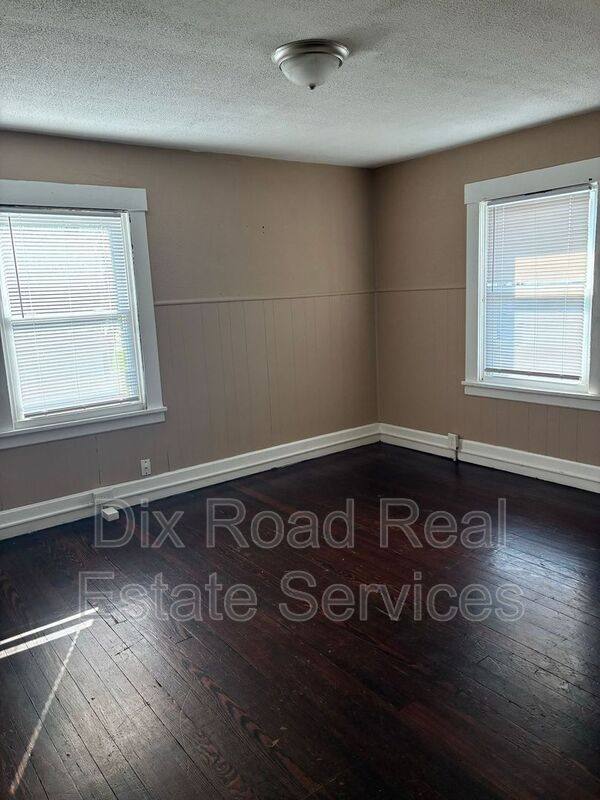 Apartment for rent at 1002 Auburn St #2, Middletown, OH 45042