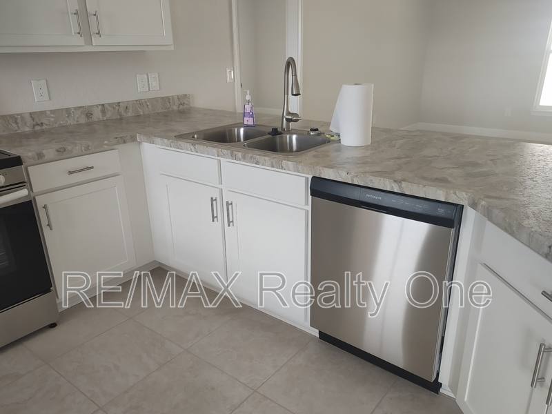 House for rent at 8398 N Jay Dr, Dunnellon, FL 34434