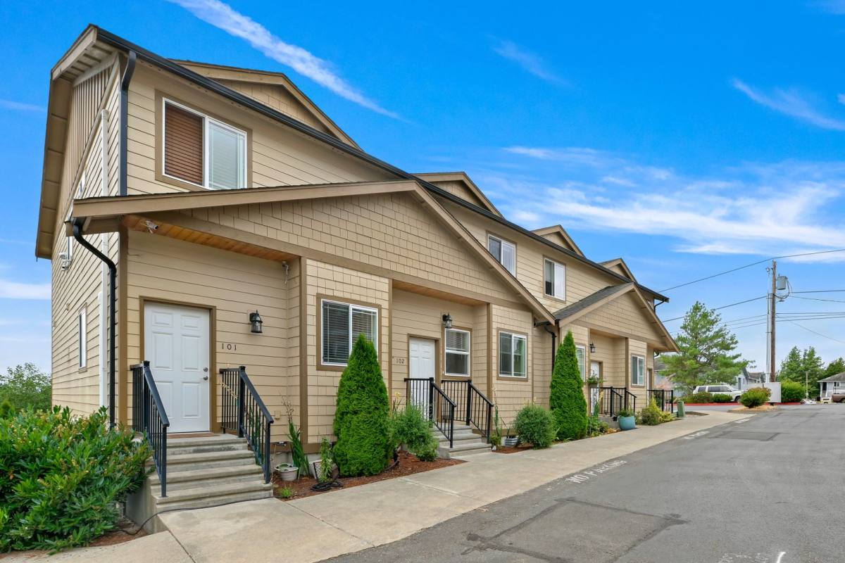 Townhouse for rent at 5760 Legoe Lane, Ferndale, WA 98248
