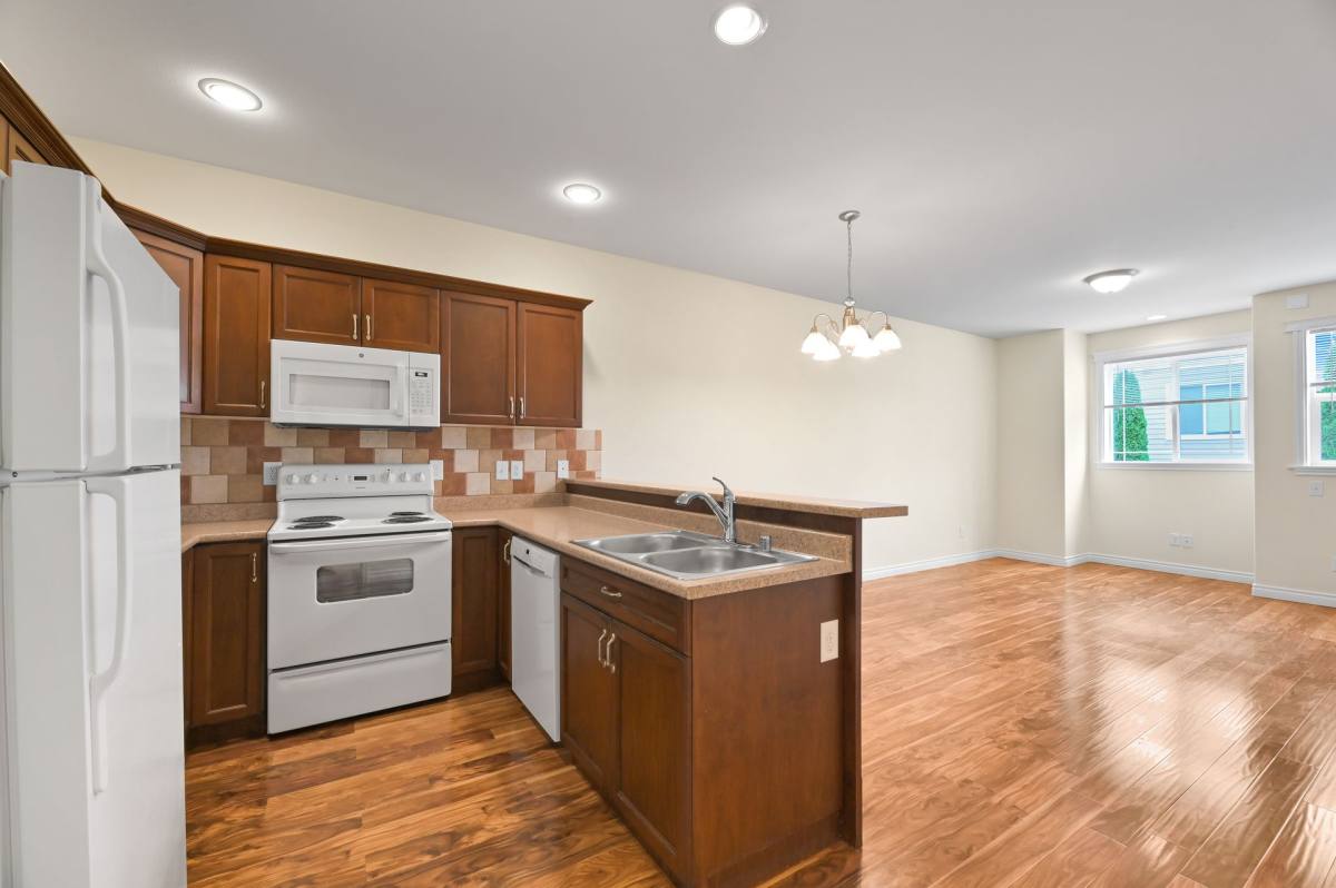 Townhouse for rent at 5760 Legoe Lane, Ferndale, WA 98248