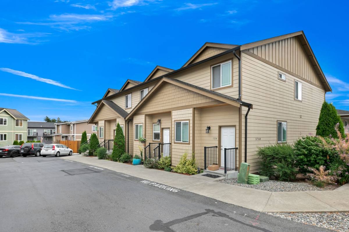 Townhouse for rent at 5760 Legoe Lane, Ferndale, WA 98248