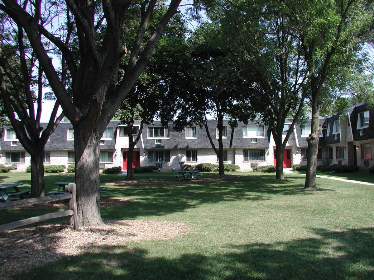 Apartment for rent at 1694 Shawano Ave, Green Bay, WI 54303