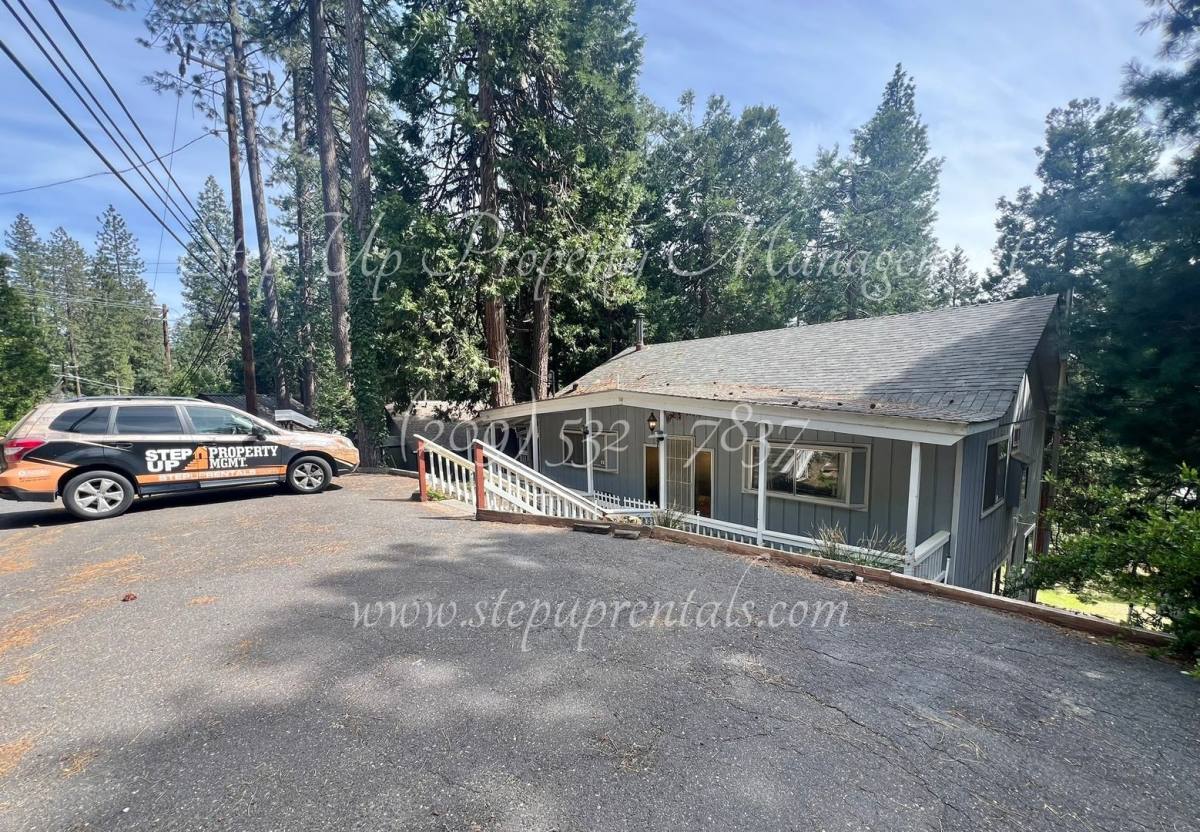 House for rent at 24030 Pine Lake Dr, Twain Harte, CA 95383