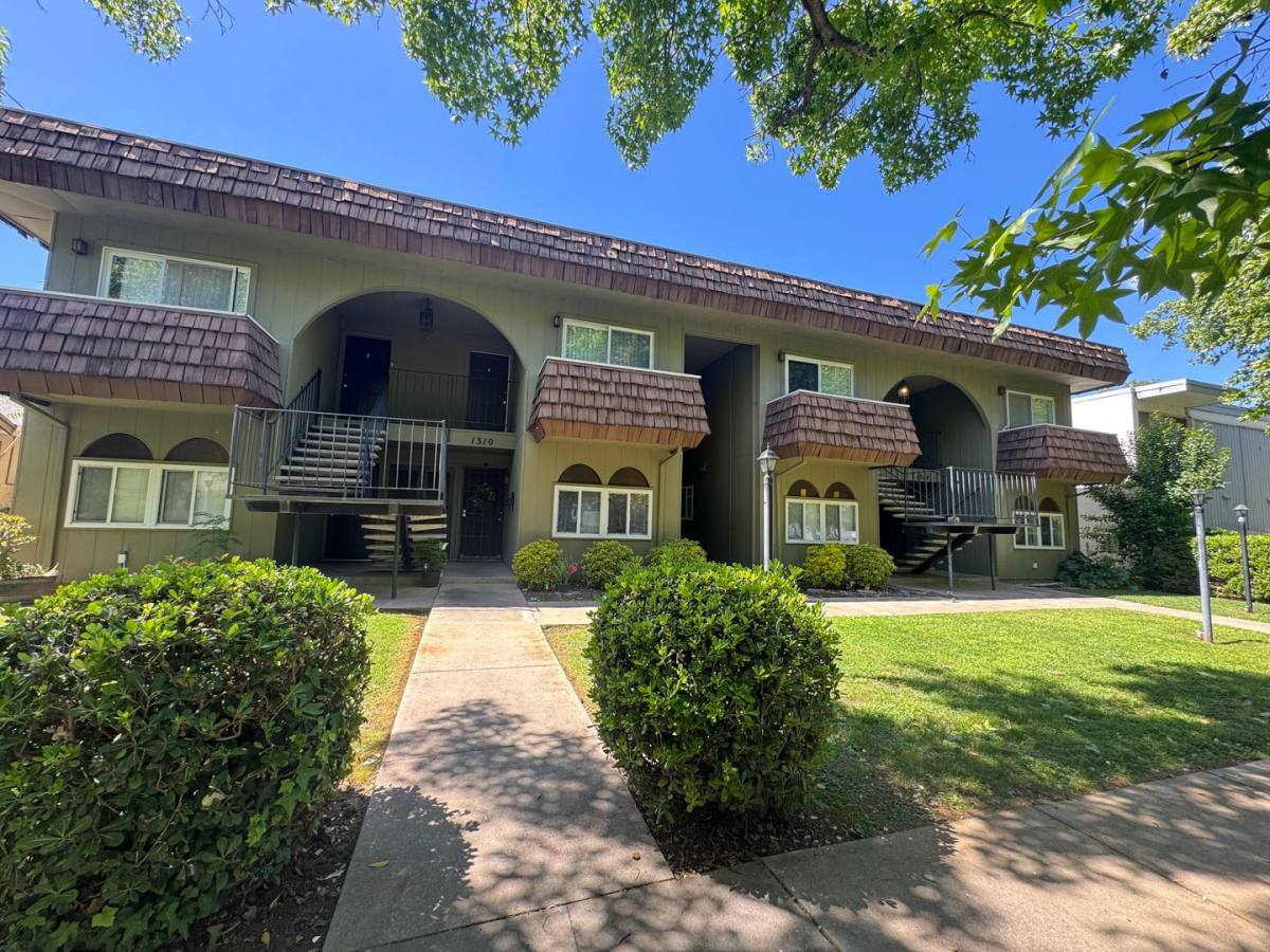 Apartment for rent at 1310-1314 D St, Marysville, CA 95901