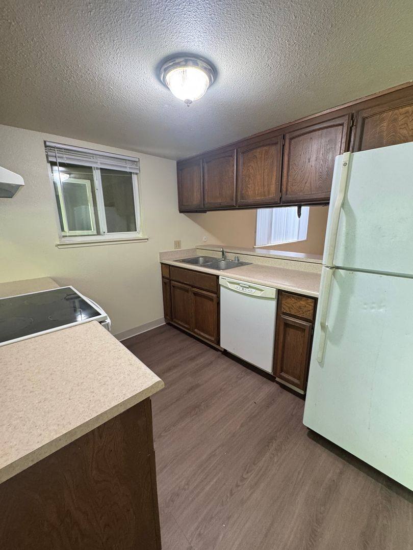 Apartment for rent at 1310-1314 D St, Marysville, CA 95901