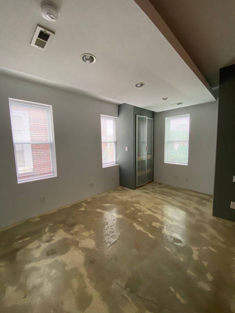 Apartment for rent at 609-611 E Passyunk Ave, Philadelphia, PA 19147