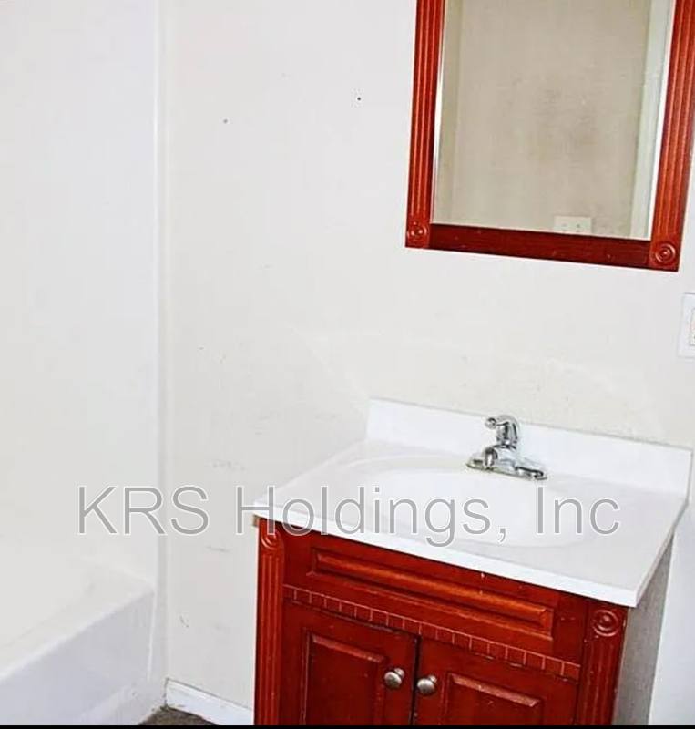 House for rent at 1130 Commerce Ave, Chesapeake, VA 23324