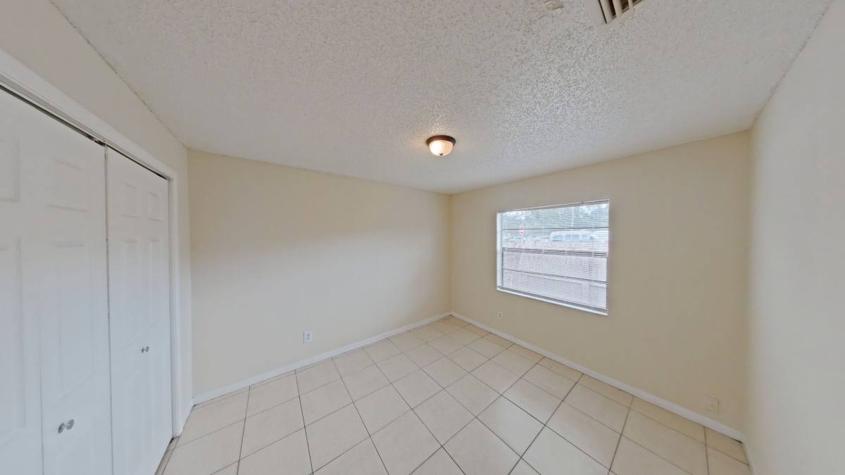 Apartment for rent at 923 E Poinsettia Ave, Tampa, FL 33612