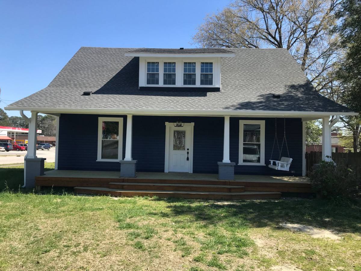 House for rent at 1001 S 8th St, Lillington, NC 27546