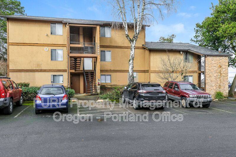 Apartment for rent at 14128 NE Sandy Blvd #C-10, Portland, OR 97230