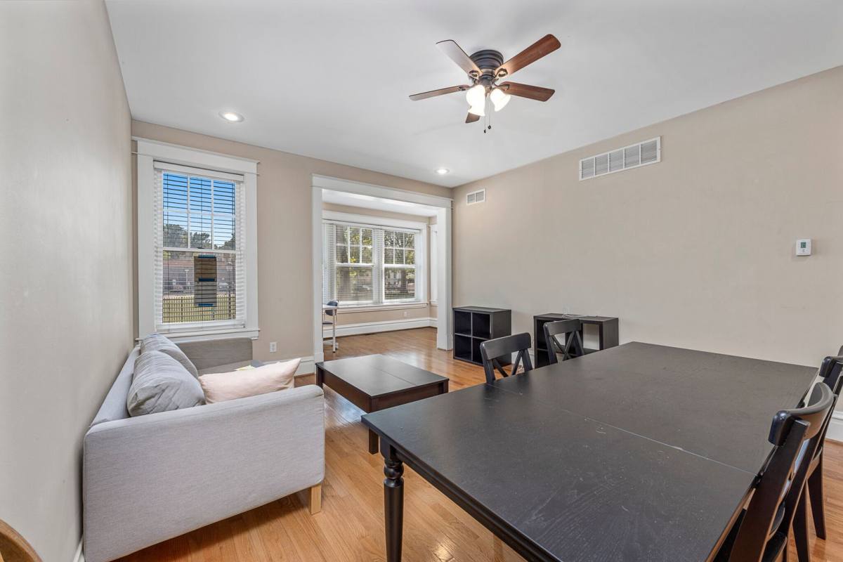 Apartment for rent at 6409 Enright, Saint Louis, MO 63130