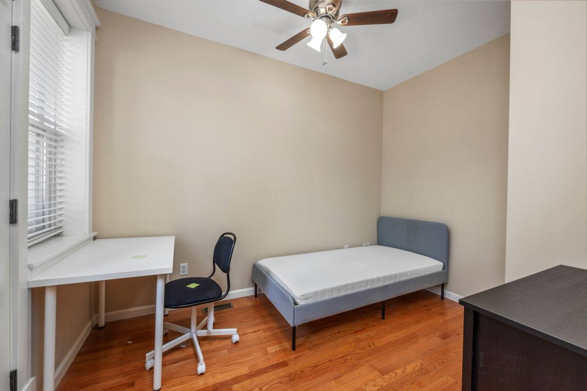 Apartment for rent at 6409 Enright, Saint Louis, MO 63130
