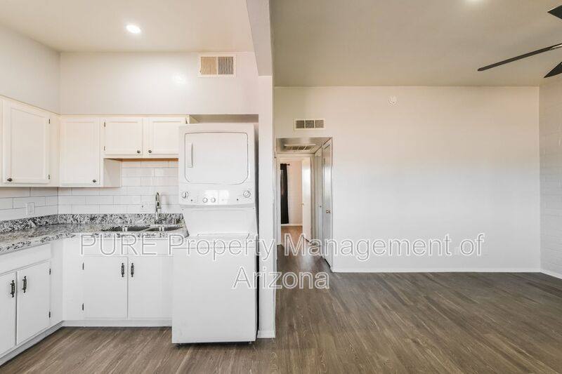 Apartment for rent at 2101 W Heatherbrae #30, Phoenix, AZ 85015