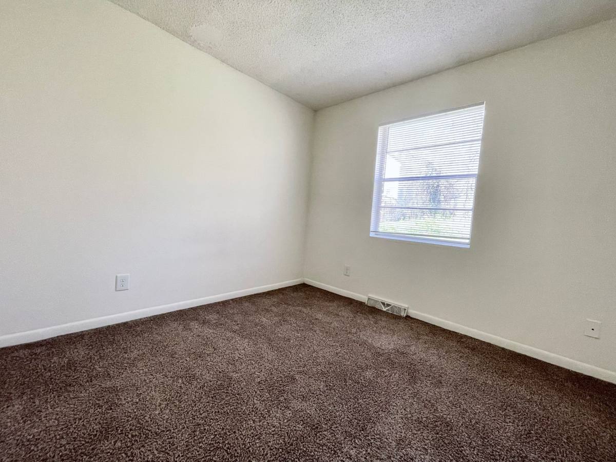 Townhouse for rent at 1807 Sherwood St, Greensboro, NC 27403