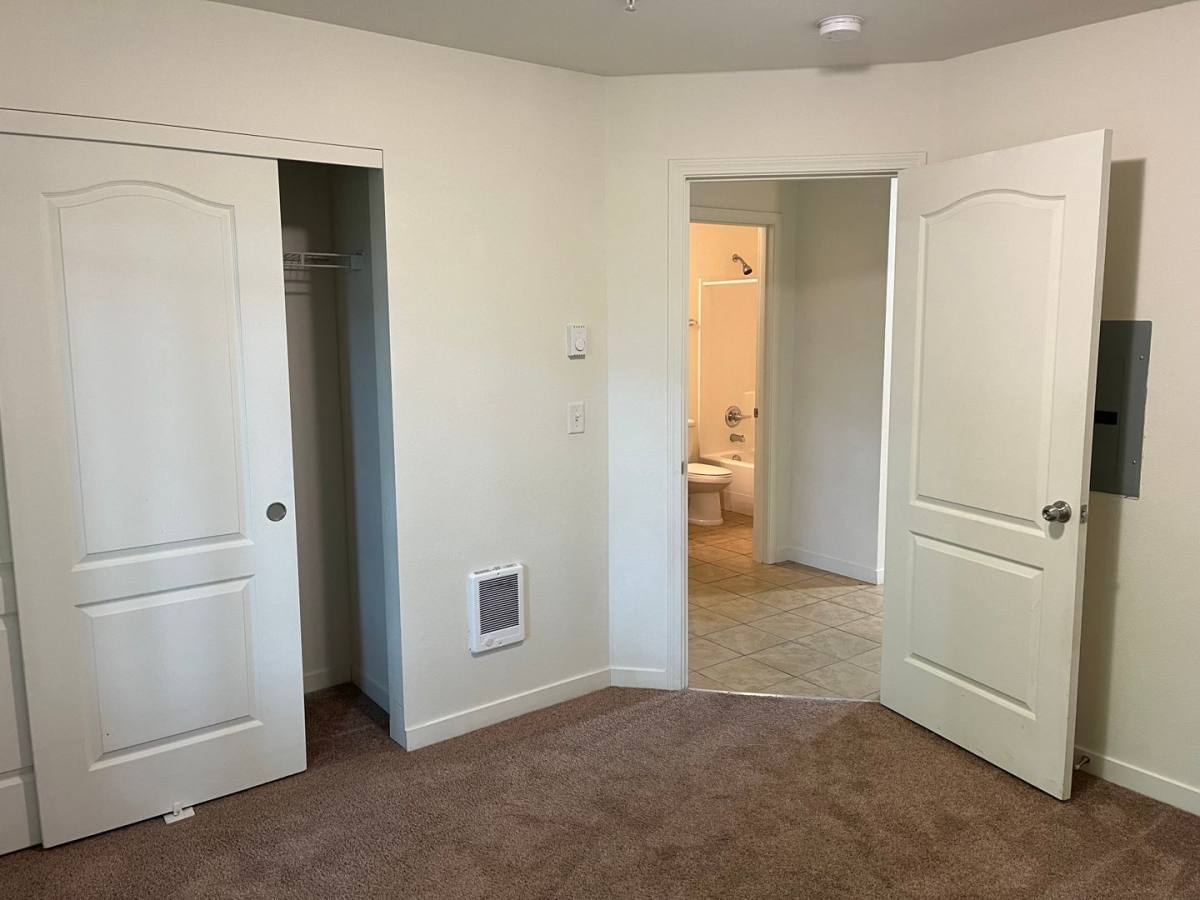 Apartment for rent at 3805 NE 49th St, Vancouver, WA 98661