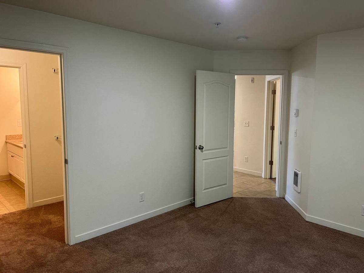 Apartment for rent at 3805 NE 49th St, Vancouver, WA 98661