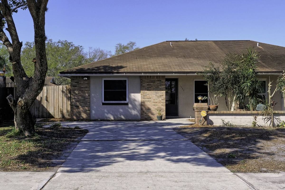 1382 Hendren Dr, Orlando, FL 32806