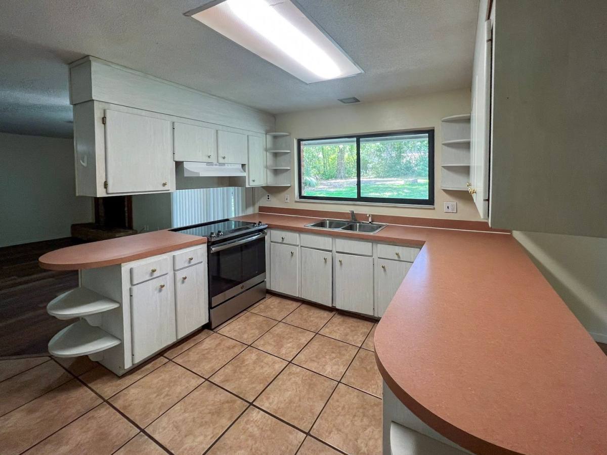 House for rent at 3524 NW 12th Ave, Gainesville, FL 32605