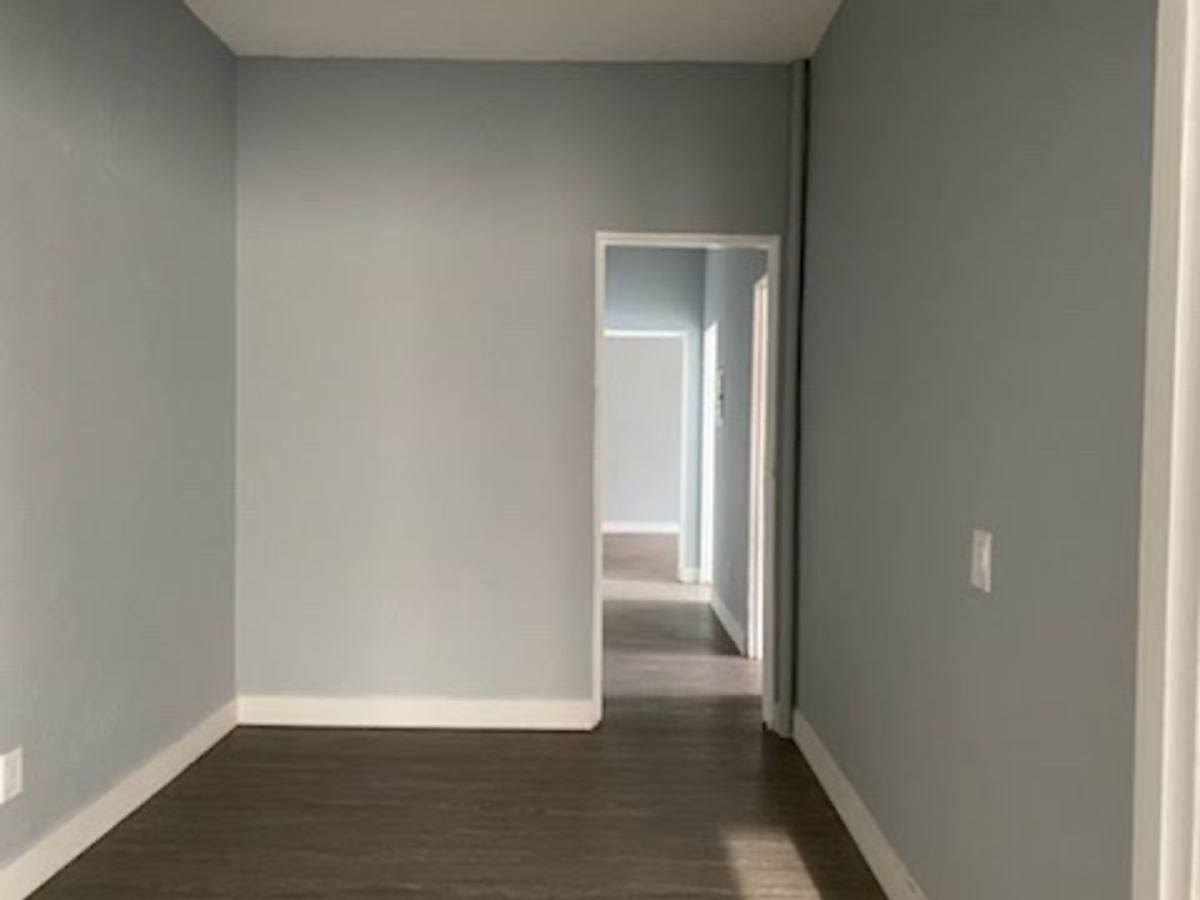 Apartment for rent at 321 S Verdugo Rd, Glendale, CA 91205