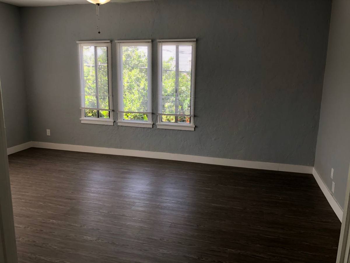 Apartment for rent at 321 S Verdugo Rd, Glendale, CA 91205