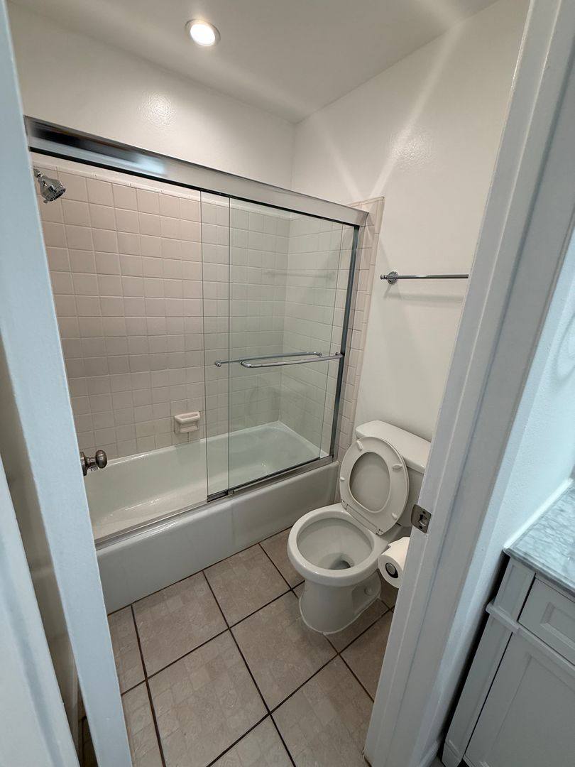 Apartment for rent at 816 Westmount Dr, West Hollywood, CA 90069