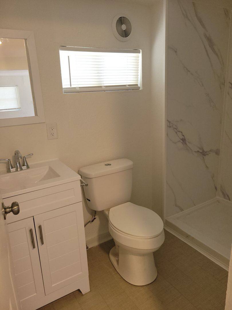 Apartment for rent at 2410 Old Vineland Rd, Kissimmee, FL 34746