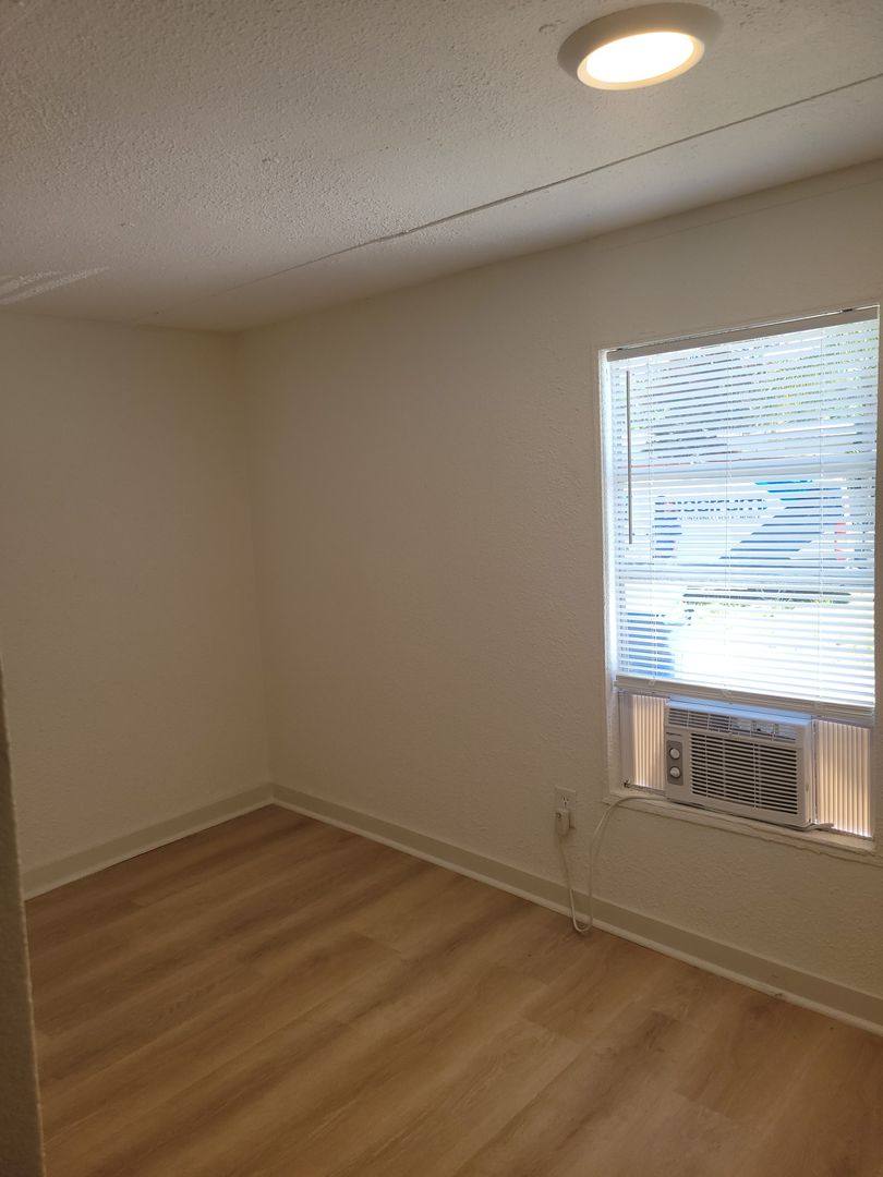 Apartment for rent at 2410 Old Vineland Rd, Kissimmee, FL 34746
