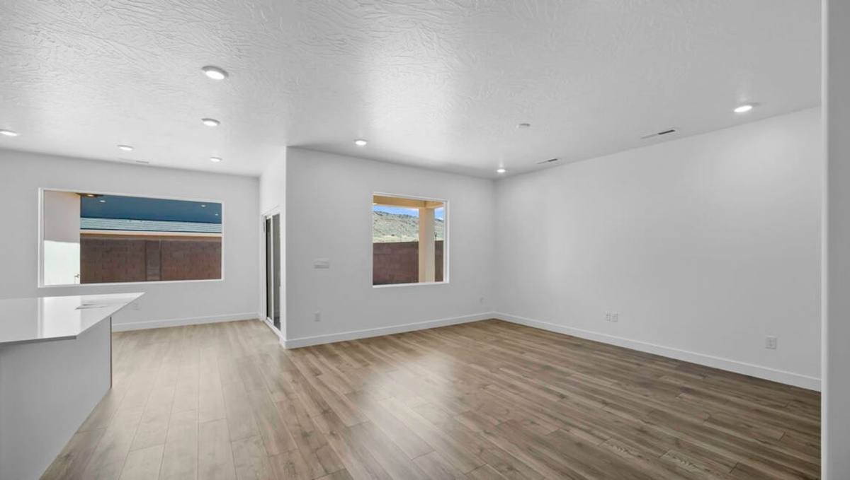 House for rent at 1677 S Cedar Mesa Dr, Washington, UT 84780