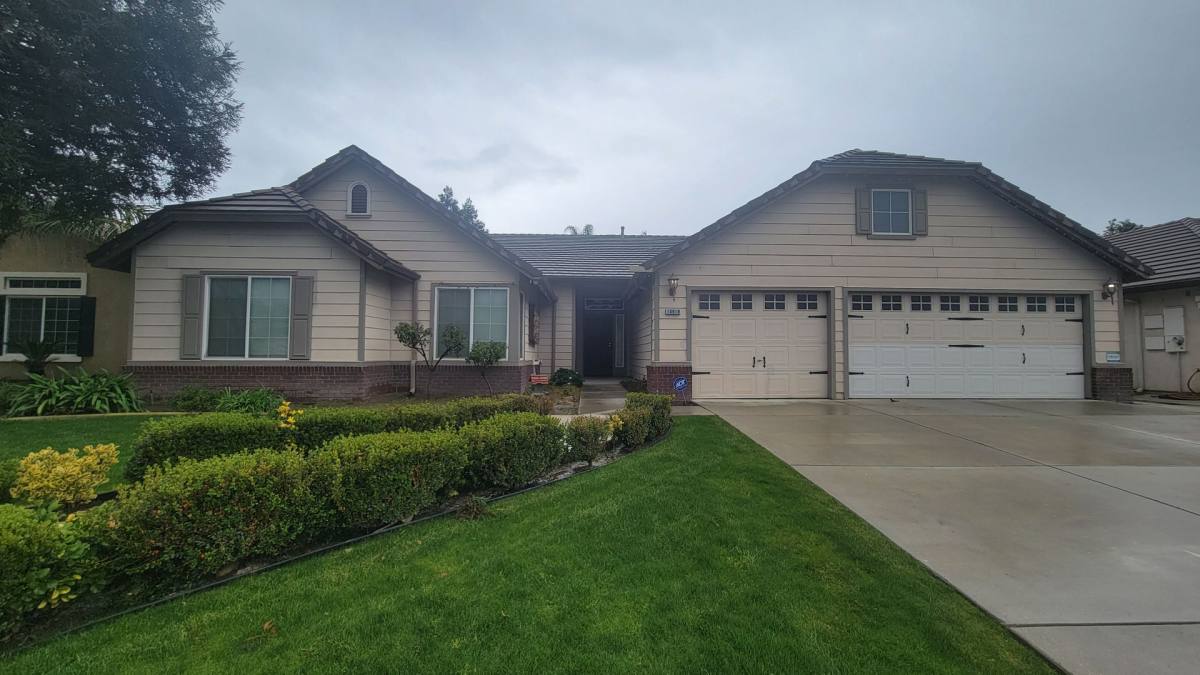 House for rent at 10919 Golden Valley Dr, Bakersfield, CA 93311