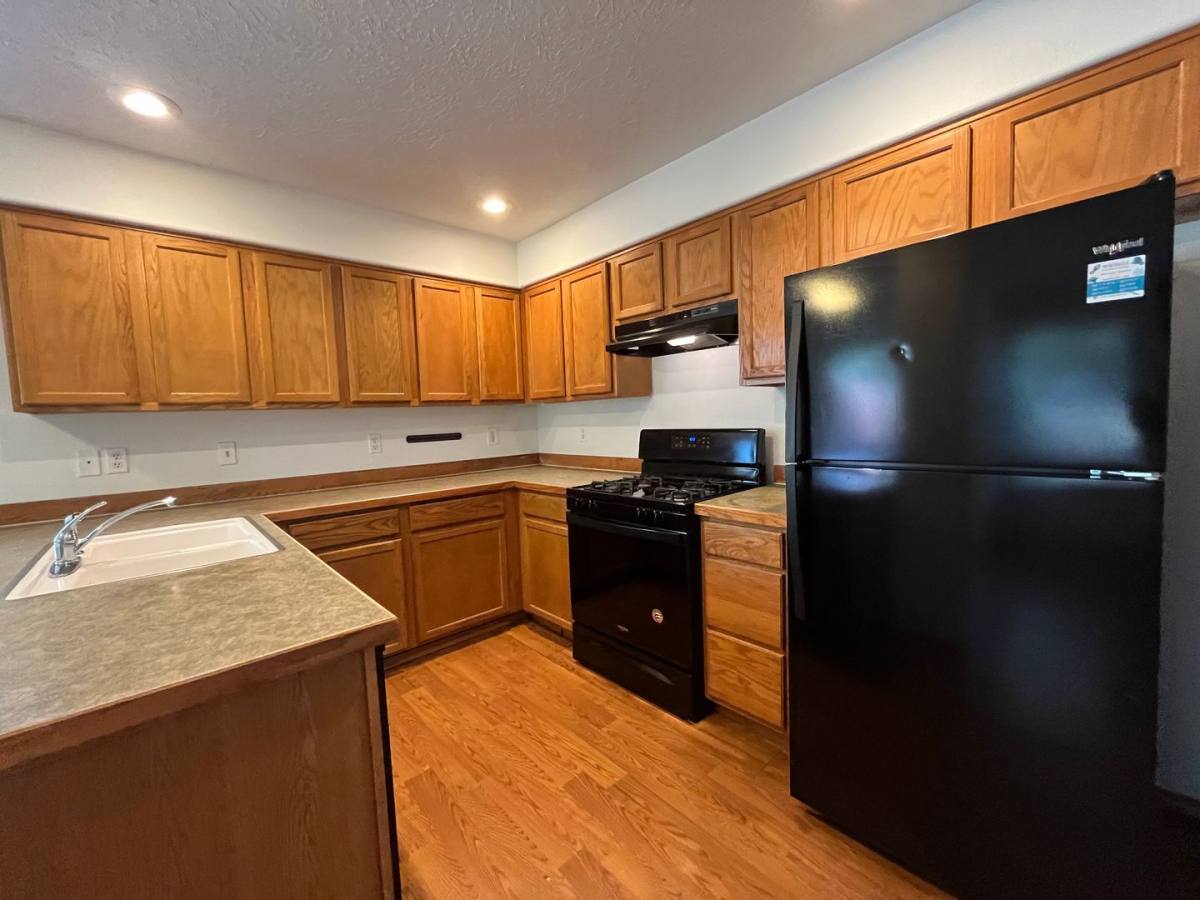 House for rent at 109 SE 84th Ave, Portland, OR 97216