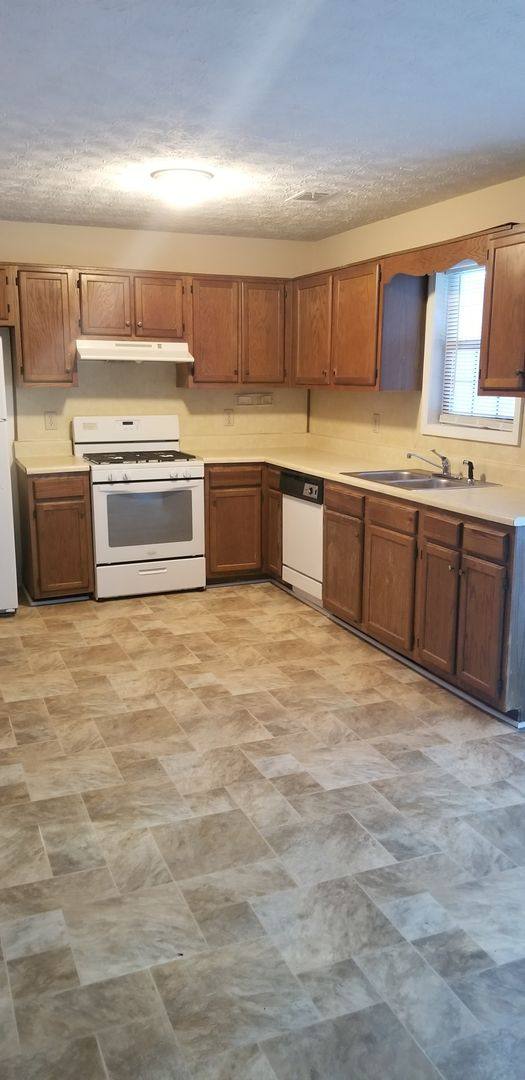 Apartment for rent at 3526 Hopkins Court, Powder Springs, GA 30127