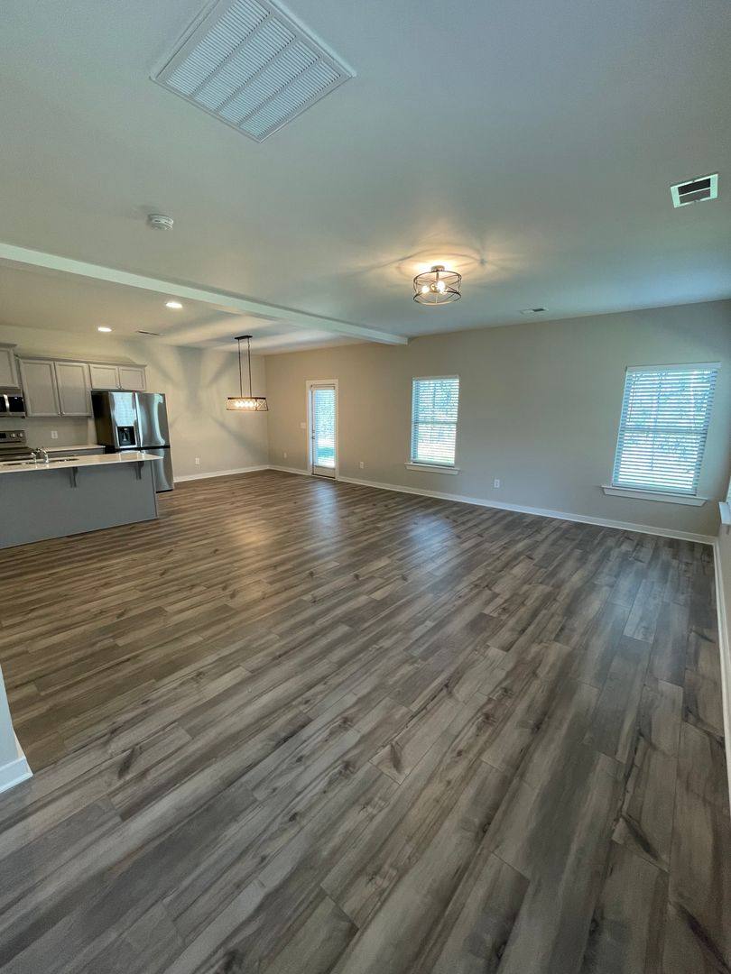 House for rent at 269 Shiloh Creek Dr, Calera, AL 35040