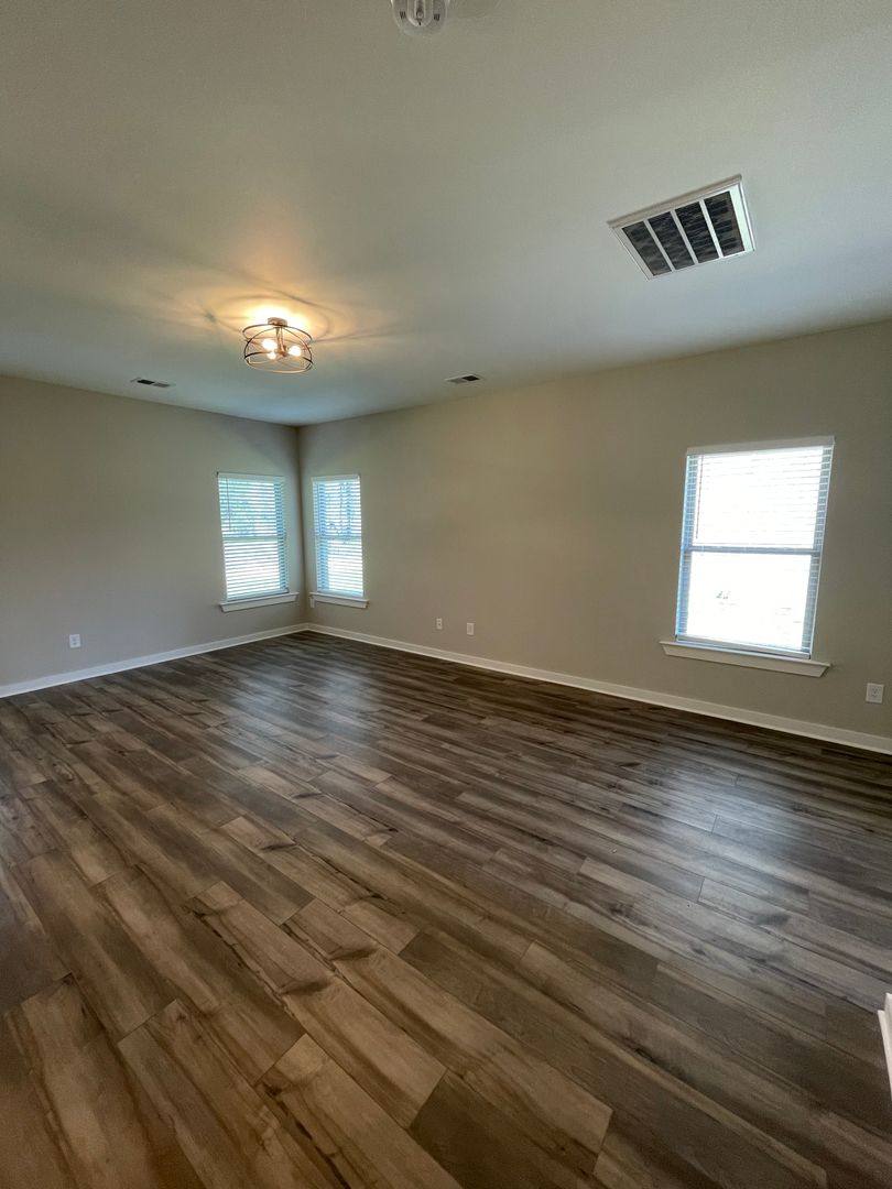 House for rent at 269 Shiloh Creek Dr, Calera, AL 35040