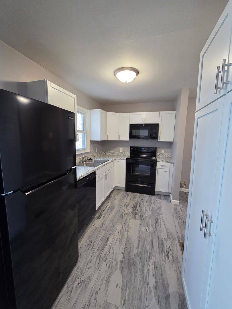 House for rent at 715 N Kokomo Dr, Derby, KS 67037