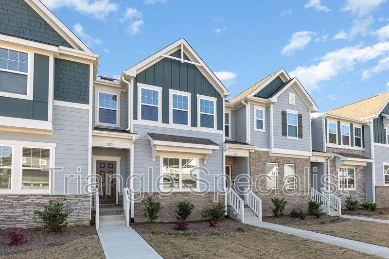 Townhouse for rent at 1876 Knights Crest Way, Wake Forest, NC 27587