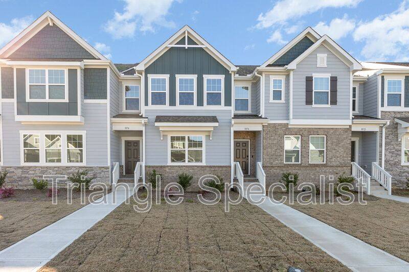 Townhouse for rent at 1876 Knights Crest Way, Wake Forest, NC 27587