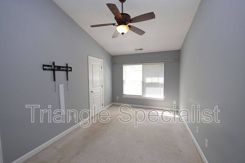 House for rent at 8811 Orchard Grove Way, Raleigh, NC 27612