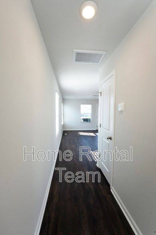Townhouse for rent at 8J Crabapple Circle, Port Wentworth, GA 31407