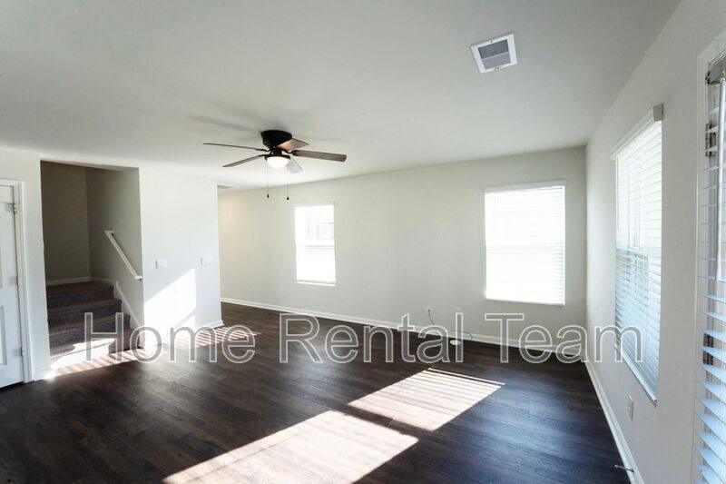Townhouse for rent at 8J Crabapple Circle, Port Wentworth, GA 31407