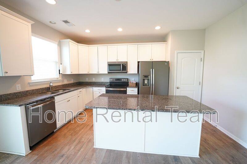 House for rent at 215 Shelton St, Richmond Hill, GA 31324