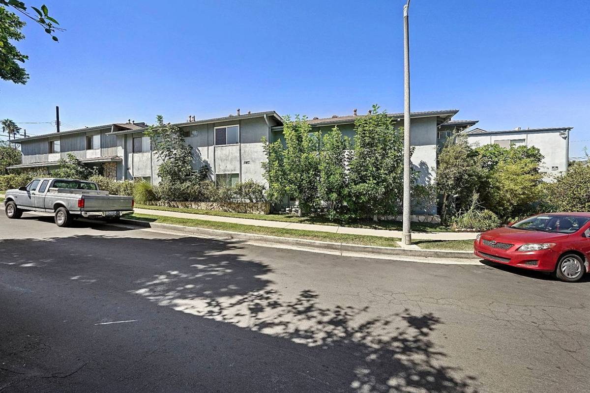 Apartment for rent at 8231 Wyngate St, Sunland, CA 91040